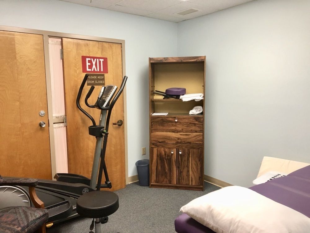 Medical Office Condo in Port Charlotte Medical District: 2400 Harbor Blvd, Port Charlotte, FL, 33952